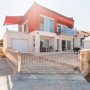 Svetec Apartment Vir